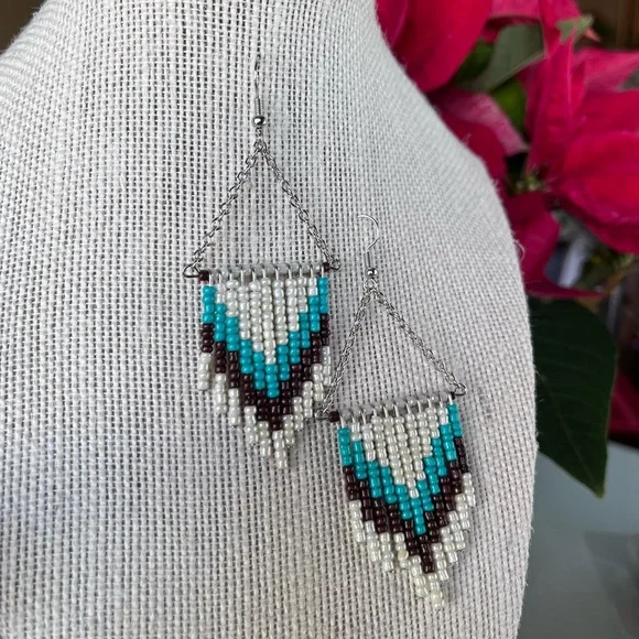 🤍Handmade Earrings 🤍 - Picture 4 of 6